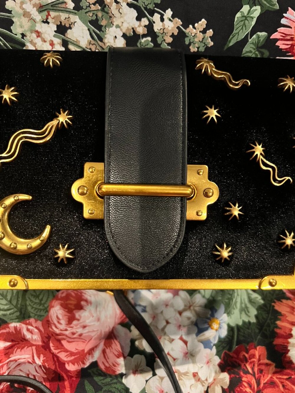 NWT INZI Black Velvet Celestial Moon Star Trunk Crossbody Bag Packaging